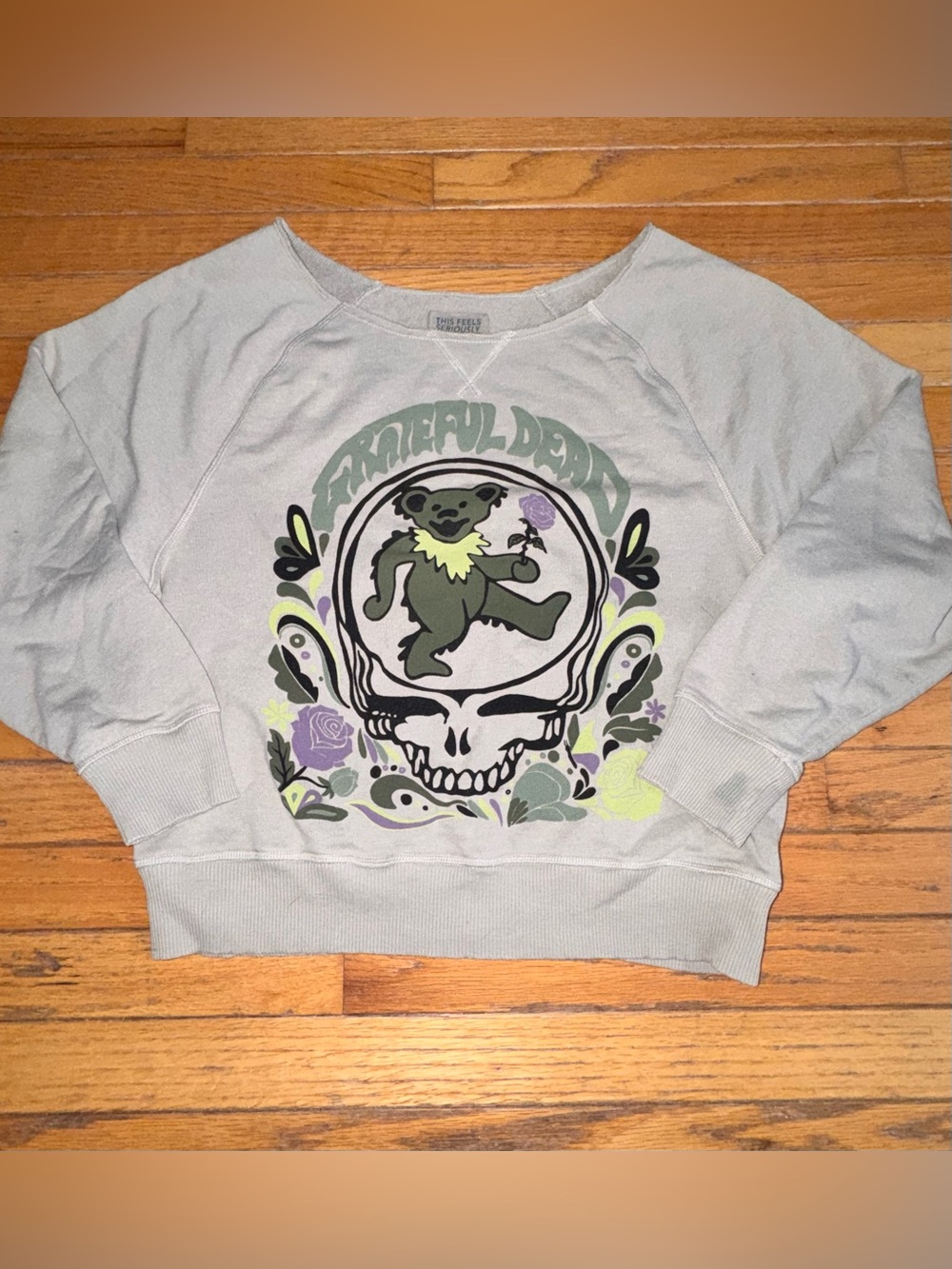 American Eagle Outfitters light green Grateful Dead Bear Graphic Sweatshirt
